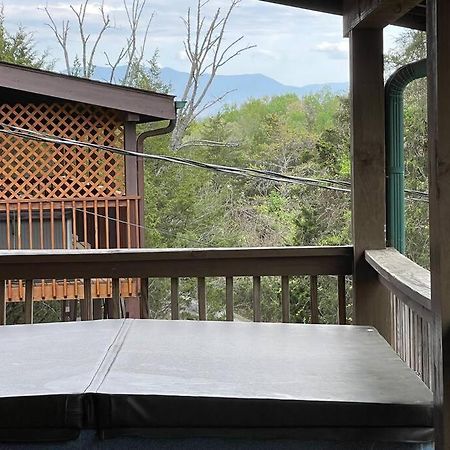 Peace By The Lake Sevierville Exterior foto